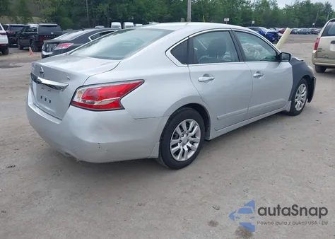 2015 Nissan Altima 2.5 S z USA, uszkodzony, nr VIN 1N4AL3AP5FC198810